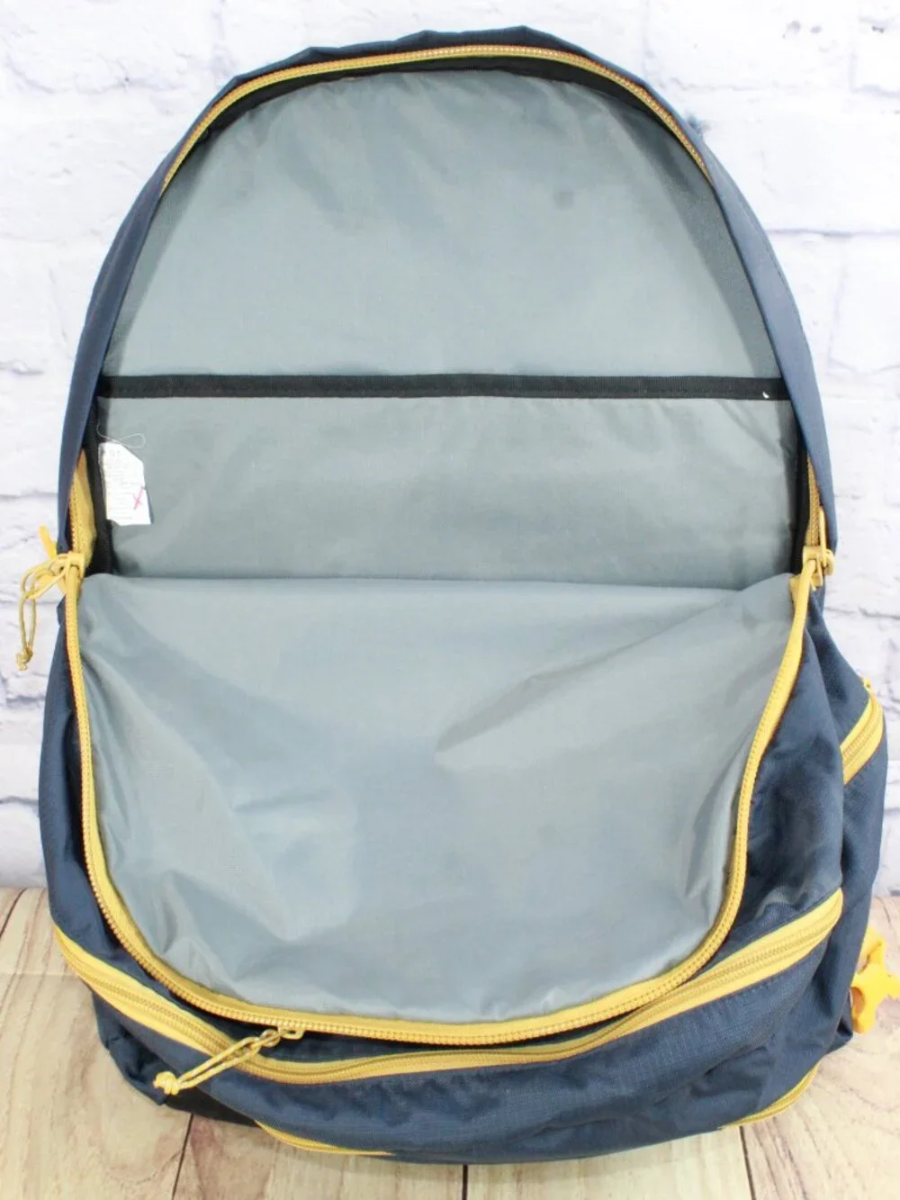 READ–LL Bean Unisex Adult Comfort Carry Portable Locker Pack 42L Backpack Hiking